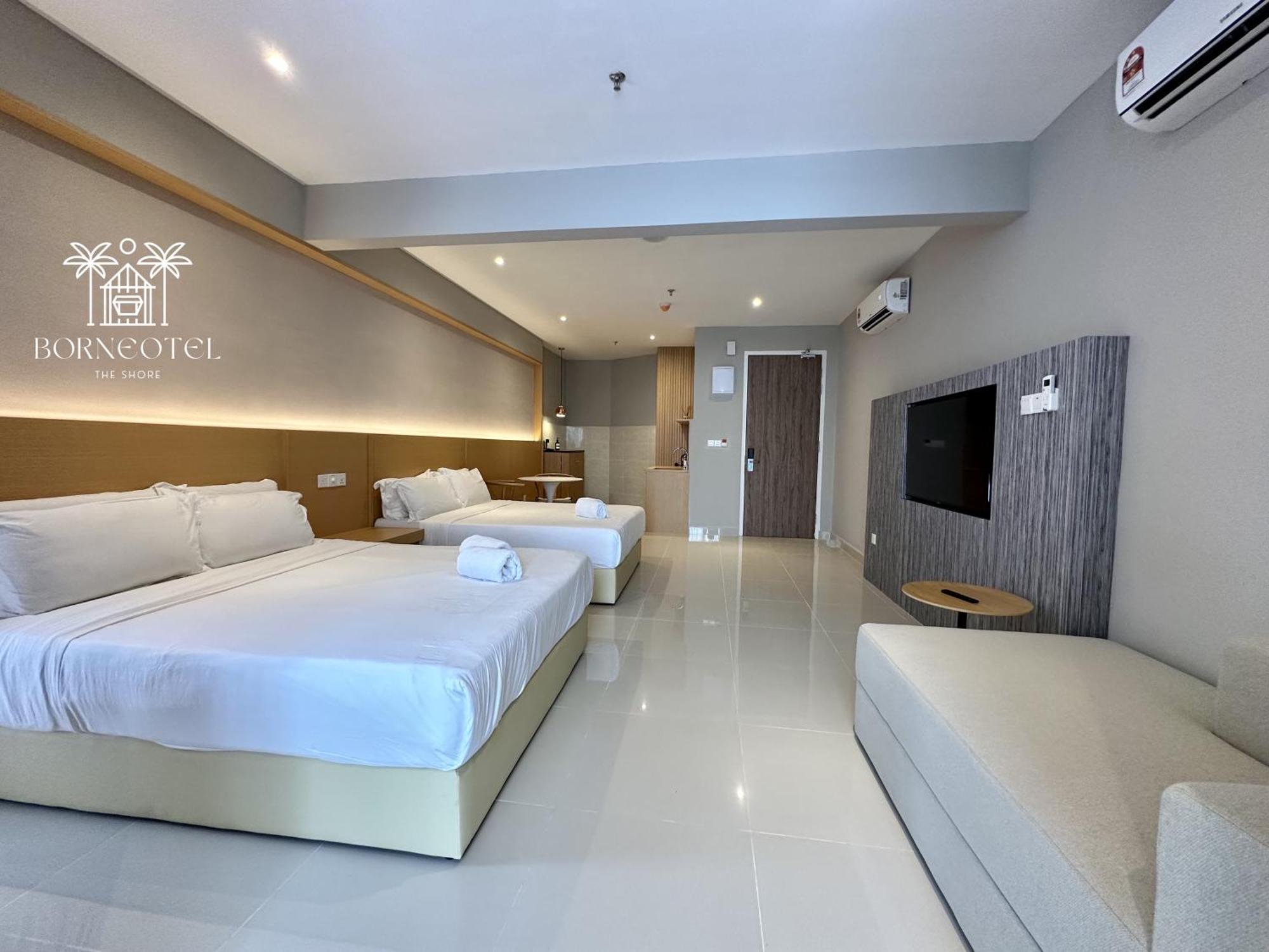 Borneotel The Shore Kk By Chg Kota Kinabalu Room photo