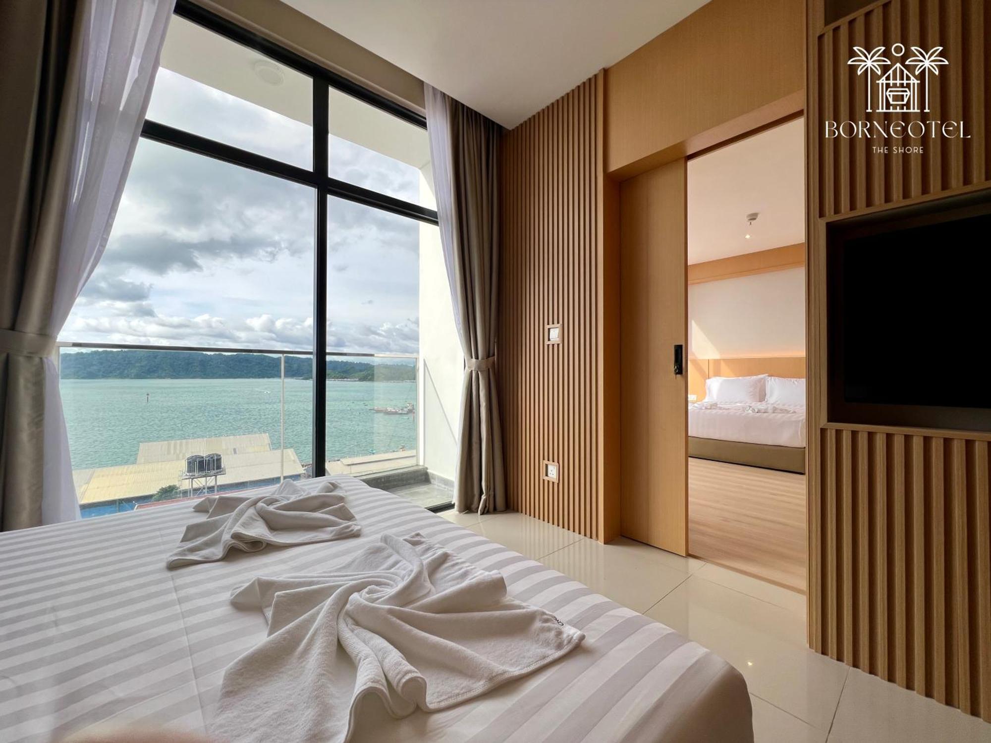 Borneotel The Shore Kk By Chg Kota Kinabalu Room photo