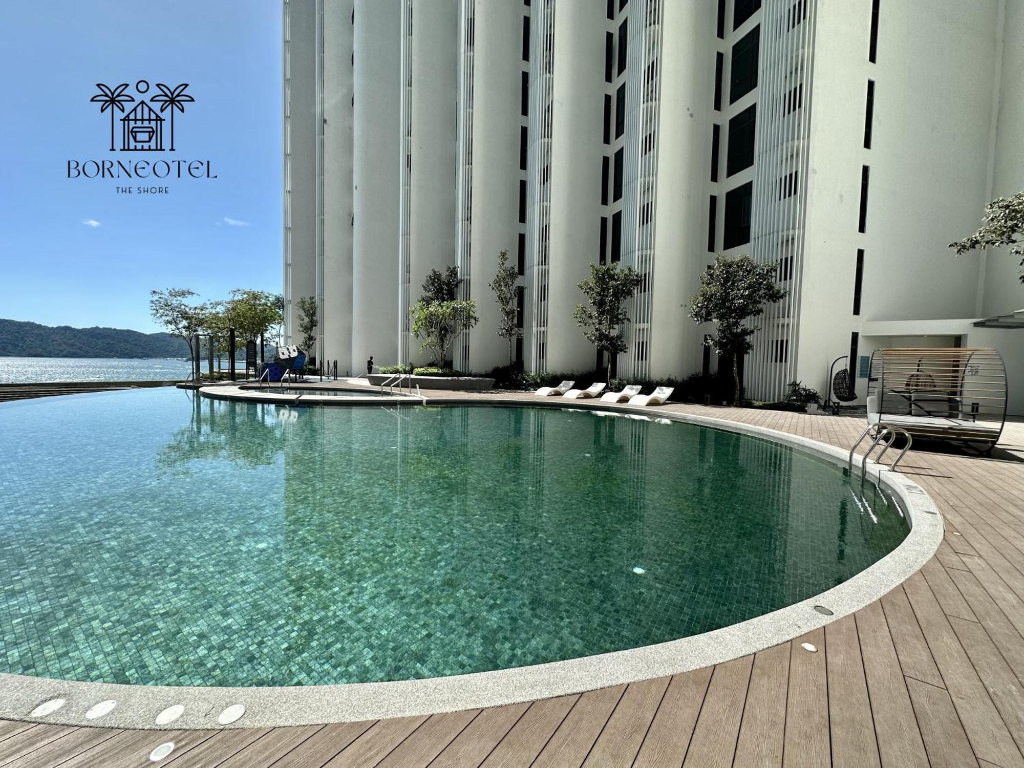 Borneotel The Shore Kk By Chg Kota Kinabalu Exterior photo